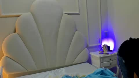 haileysans online show from April 2026 11:32:01 AM