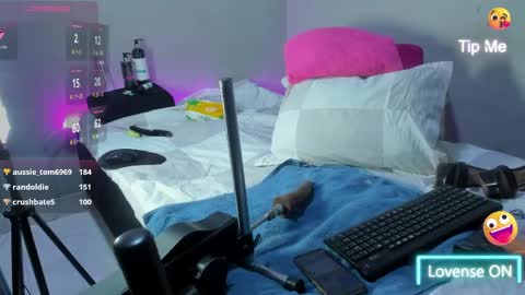 haileystonei online show from April 2026 11:13:01 AM