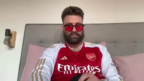 hairy_andhung online show from April 2026 01:05:02 PM