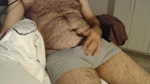 hairy_boy29 online show from September 2025 10:33:02 PM