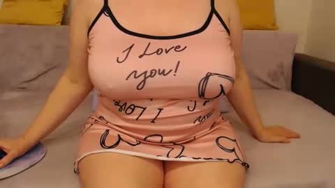 Snapshot of hairy_vi chatting on June 2026 10:59:01 PM hairy vicky online show from June 2026 10:59:01 PM