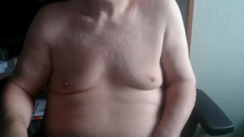 Snapshot of hairyarmpit_lover_1970 chatting on April 2026 06:14:01 AM hairyarmpit_lover_1970 online show from April 2026 06:14:01 AM