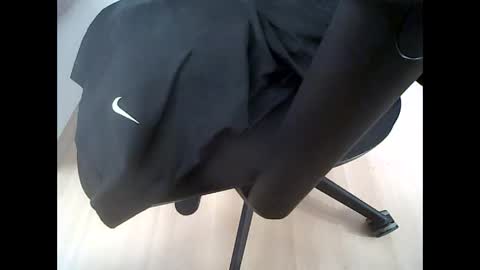 Snapshot of hairyman007 chatting on January 2025 10:36:02 AM hairyman007 online show from January 2025 10:36:02 AM