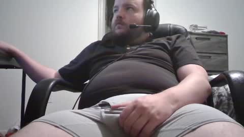 Snapshot of hairymikey chatting on May 2026 07:14:01 AM hairymikey online show from May 2026 07:14:01 AM