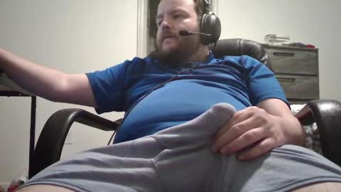 Snapshot of hairymikey chatting on May 2026 04:08:02 AM hairymikey online show from May 2026 04:08:02 AM
