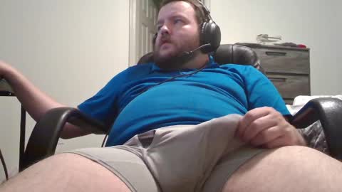 Snapshot of hairymikey chatting on May 2026 04:09:02 AM hairymikey online show from May 2026 04:09:02 AM