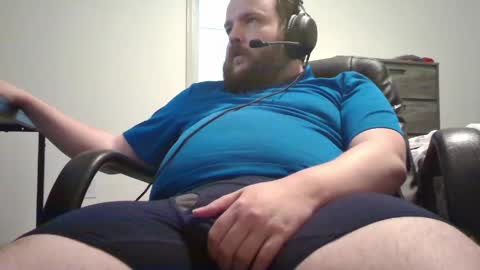 Snapshot of hairymikey chatting on June 2026 05:42:01 AM hairymikey online show from June 2026 05:42:01 AM