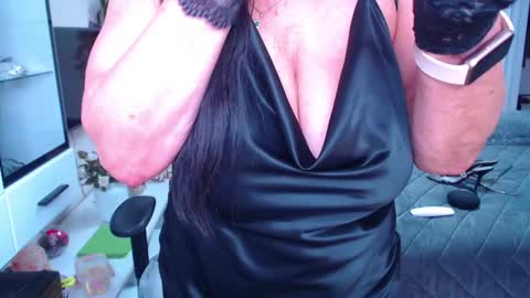 Monika online show from February 2025 08:44:01 AM