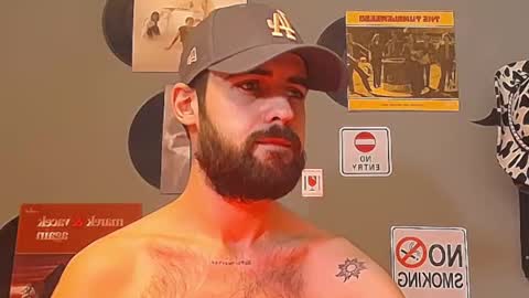 HairyRobXxX online show from February 2026 06:59:02 PM