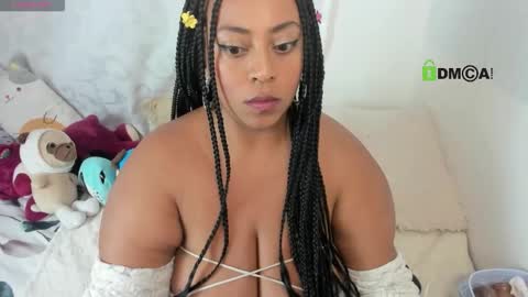 Snapshot of hallestrawberry69 chatting on May 2026 01:36:01 AM HALLE online show from May 2026 01:36:01 AM