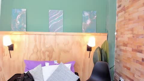 Halley Lorens online show from February 2026 07:10:01 PM