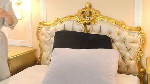 Hallie Stone online show from March 2026 12:10:02 PM