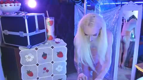 halovalentine online show from December 2024 11:17:01 PM