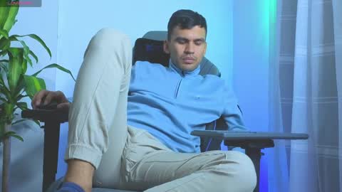 Snapshot of hamiltong12 chatting on May 2026 01:14:02 AM hamiltong12 online show from May 2026 01:14:02 AM