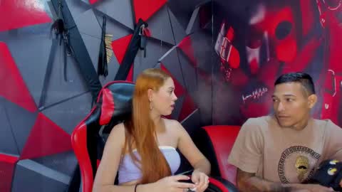 Snapshot of hana_and_zeta chatting on December 2025 12:21:02 PM Hana and Zeta online show from December 2025 12:21:02 PM