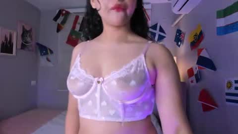 Snapshot of hanah_line chatting on June 2026 01:04:01 PM Hanna Lineros online show from June 2026 01:04:01 PM
