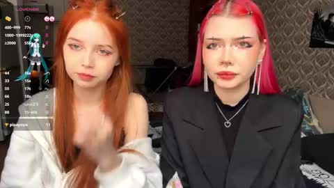 Snapshot of hananocha chatting on February 2026 08:54:02 AM Tori and Asuna online show from February 2026 08:54:02 AM