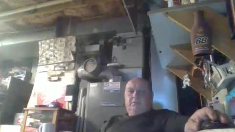 Snapshot of handiemanhere chatting on June 2026 03:43:02 AM naked man online show from June 2026 03:43:02 AM