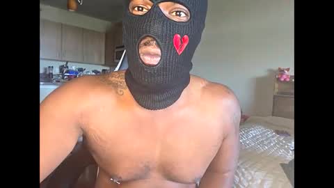 handsallover242 online show from October 2025 05:57:02 PM