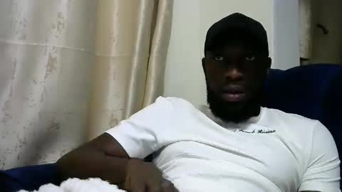 Snapshot of handsome_king30 chatting on December 2024 06:17:01 PM handsome king online show from December 2024 06:17:01 PM