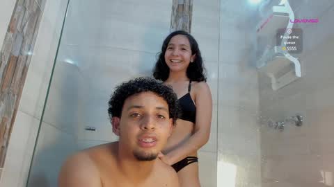 Snapshot of handsome_petite chatting on December 2024 11:24:01 PM grace and tim online show from December 2024 11:24:01 PM