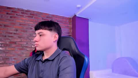 leonardfarrucknick and otis online show from March 2026 12:44:02 PM