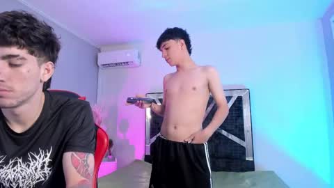 leonardfarrucknick and otis online show from April 2026 02:37:02 AM