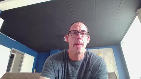 handsomeguy4ever online show from December 2025 10:53:01 AM