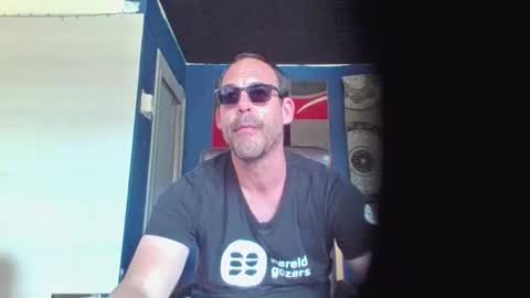 handsomeguy4ever online show from April 2026 11:34:01 AM