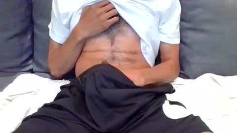 HandsomeStranger online show from July 2026 01:35:01 AM