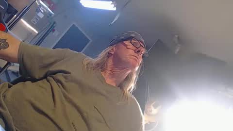 Snapshot of handyman5303 chatting on January 2026 03:44:01 AM Handystudman online show from January 2026 03:44:01 AM