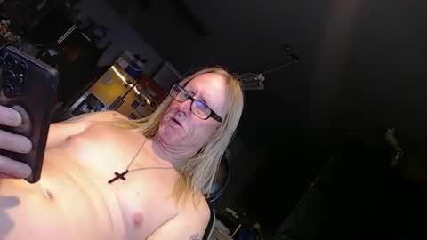 Snapshot of handyman5303 chatting on March 2026 01:13:02 PM Handystudman online show from March 2026 01:13:02 PM