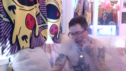 hank rams online show from December 2025 06:23:01 PM