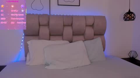 hanna__evans_ online show from January 2026 12:21:01 PM