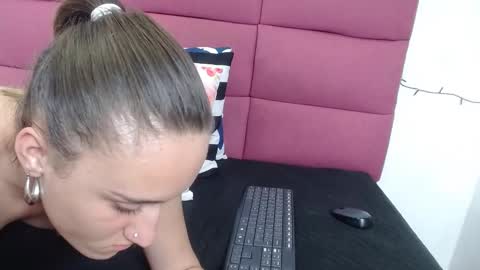 Hanna Palmer online show from January 2025 06:38:01 PM