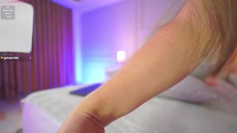 hanna online show from November 2025 03:16:02 AM