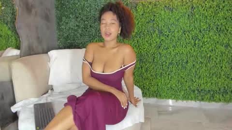 Hanna online show from December 2025 04:03:01 PM