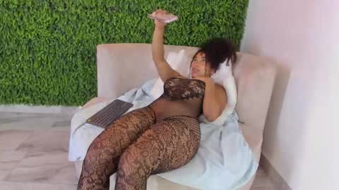 Snapshot of hanna_cupper chatting on January 2026 11:03:01 AM Hanna online show from January 2026 11:03:01 AM