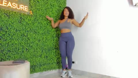 Snapshot of hanna_cupper chatting on February 2026 11:05:02 AM Hanna online show from February 2026 11:05:02 AM