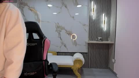 Hanna online show from December 2025 10:33:01 AM