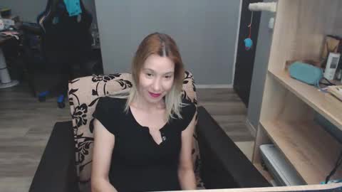 hanna_ha online show from March 2025 08:00:01 PM