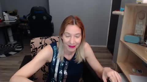 hanna_ha online show from March 2025 08:05:02 PM