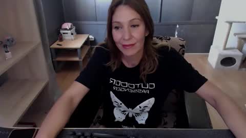 Snapshot of hanna_ha chatting on May 2026 10:57:02 AM hanna_ha online show from May 2026 10:57:02 AM