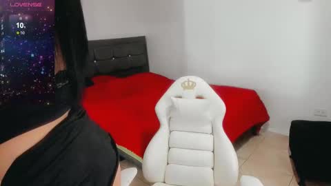 hanna_hottxx online show from February 2025 01:41:01 AM