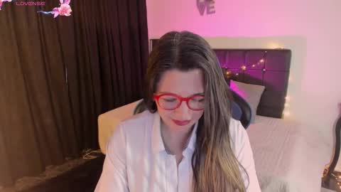 hanna_ma online show from November 2025 04:43:02 PM