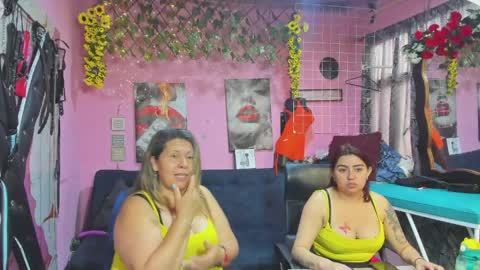 Snapshot of hanna_mature01 chatting on May 2026 02:12:01 PM Hanna online show from May 2026 02:12:01 PM