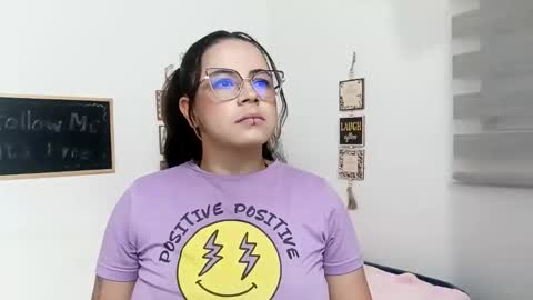 Snapshot of hanna_moons chatting on February 2026 11:07:01 AM hanna_moons online show from February 2026 11:07:01 AM