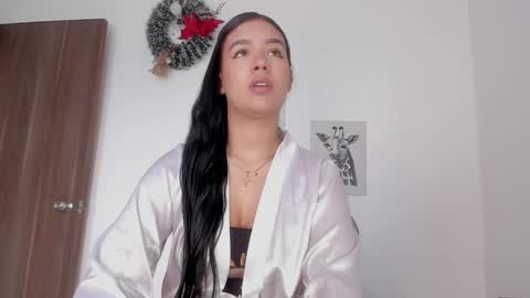 Snapshot of hanna_risso chatting on December 2025 06:02:01 PM HANNA online show from December 2025 06:02:01 PM