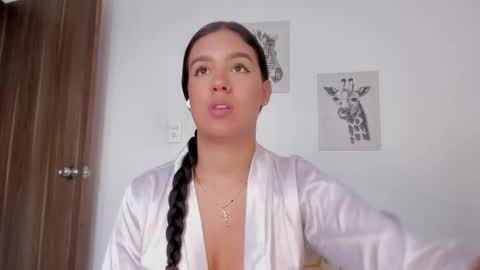 Snapshot of hanna_risso chatting on February 2026 05:52:01 PM HANNA online show from February 2026 05:52:01 PM