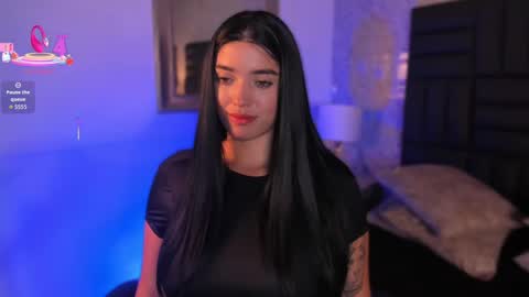 Hanna  online show from October 2025 08:05:02 PM